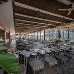 Ξενοδοχείο Caretta & Waterpark 4*
