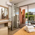 Ξενοδοχείο Caretta & Waterpark 4*