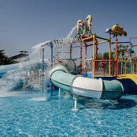 Hotel Caretta & Waterpark 4*
