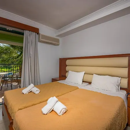 Caretta & Waterpark Szálloda 4*
