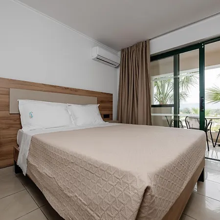 Caretta & Waterpark Kalamákion