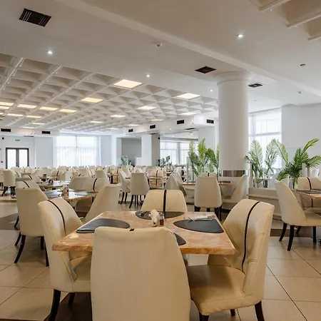 Caretta & Waterpark Hotel 4*