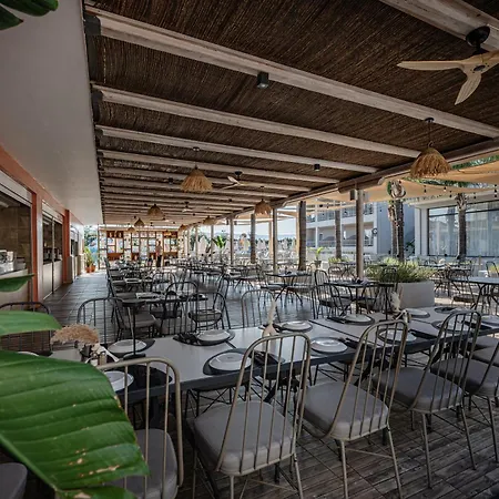 Hotel Caretta & Waterpark 4*