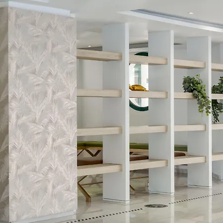 Caretta & Waterpark Hotel