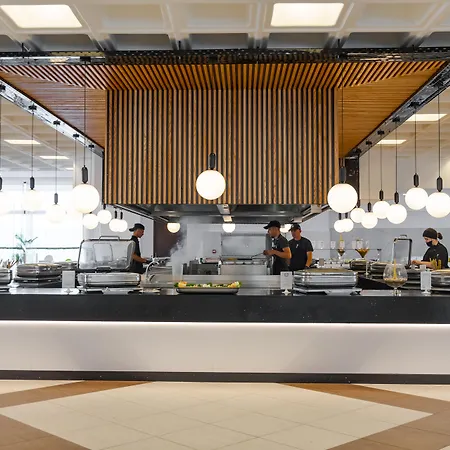 Caretta & Waterpark Hotel 4*