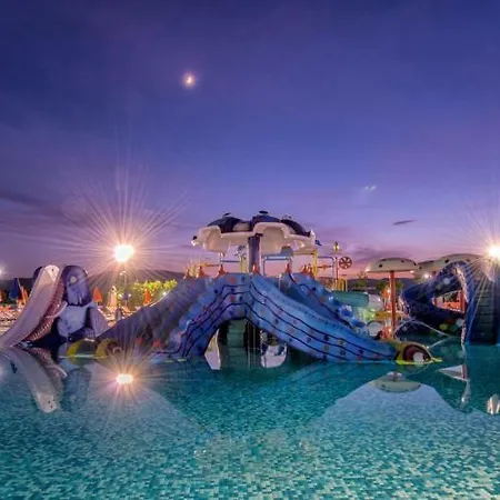 Caretta & Waterpark Szálloda Kalamáki