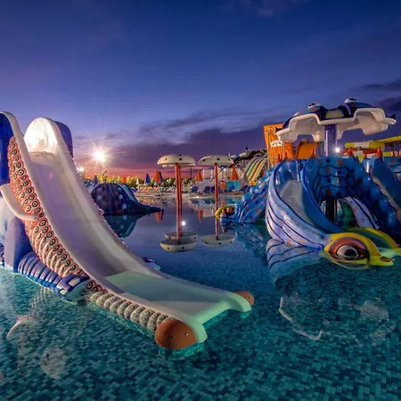 Hotel Caretta & Waterpark Kalamákion