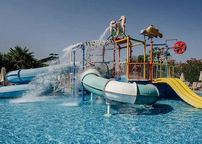 Hotel Caretta & Waterpark 4*