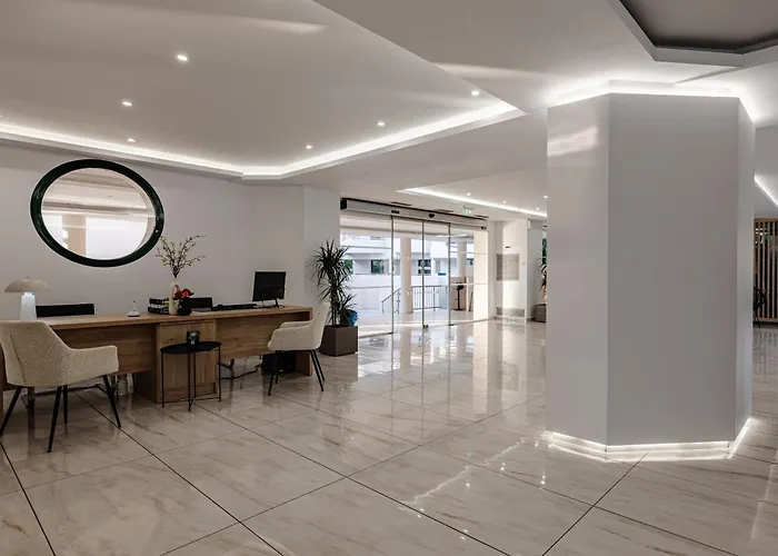 Hotel Caretta & Waterpark Kalamákion