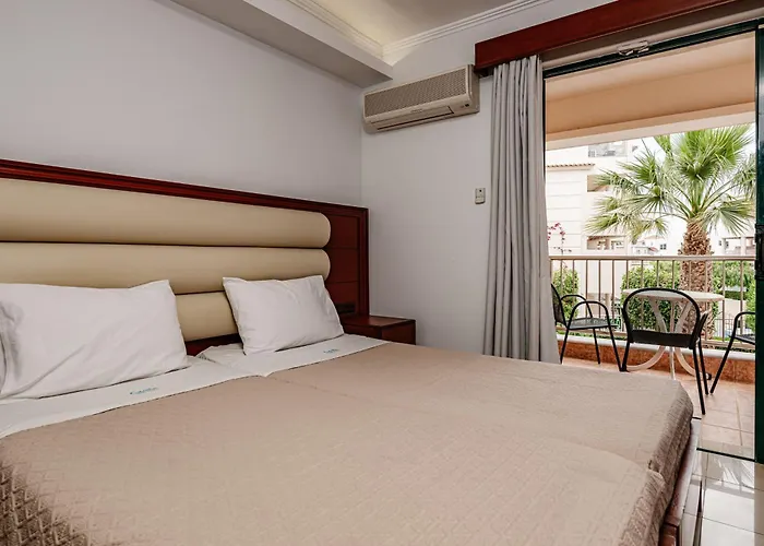 Caretta & Waterpark Kalamákion