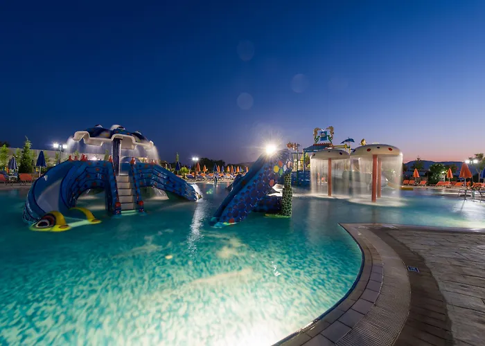 Caretta & Waterpark Hotel