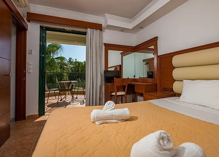 Hotel Caretta & Waterpark Kalamákion