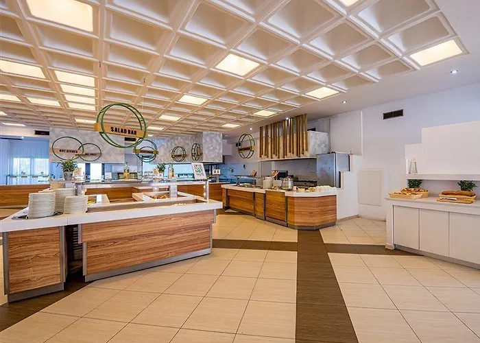 Caretta & Waterpark Kalamákion